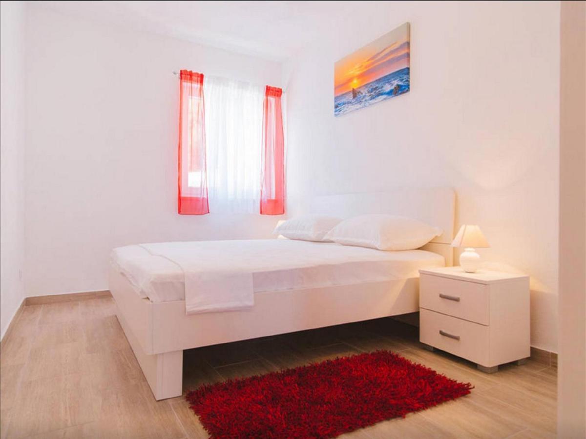 House Karlo Apartments Omiš Exteriör bild