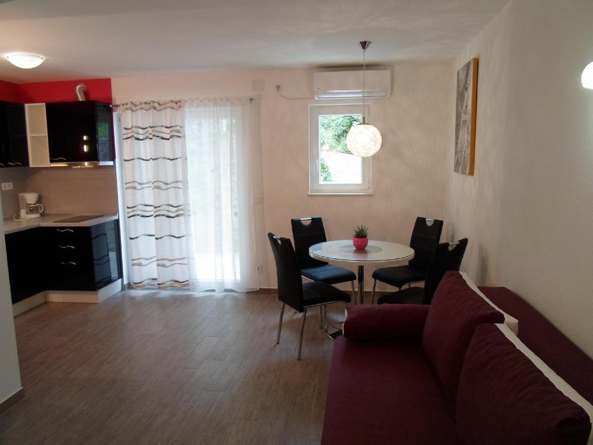 House Karlo Apartments Omiš Exteriör bild
